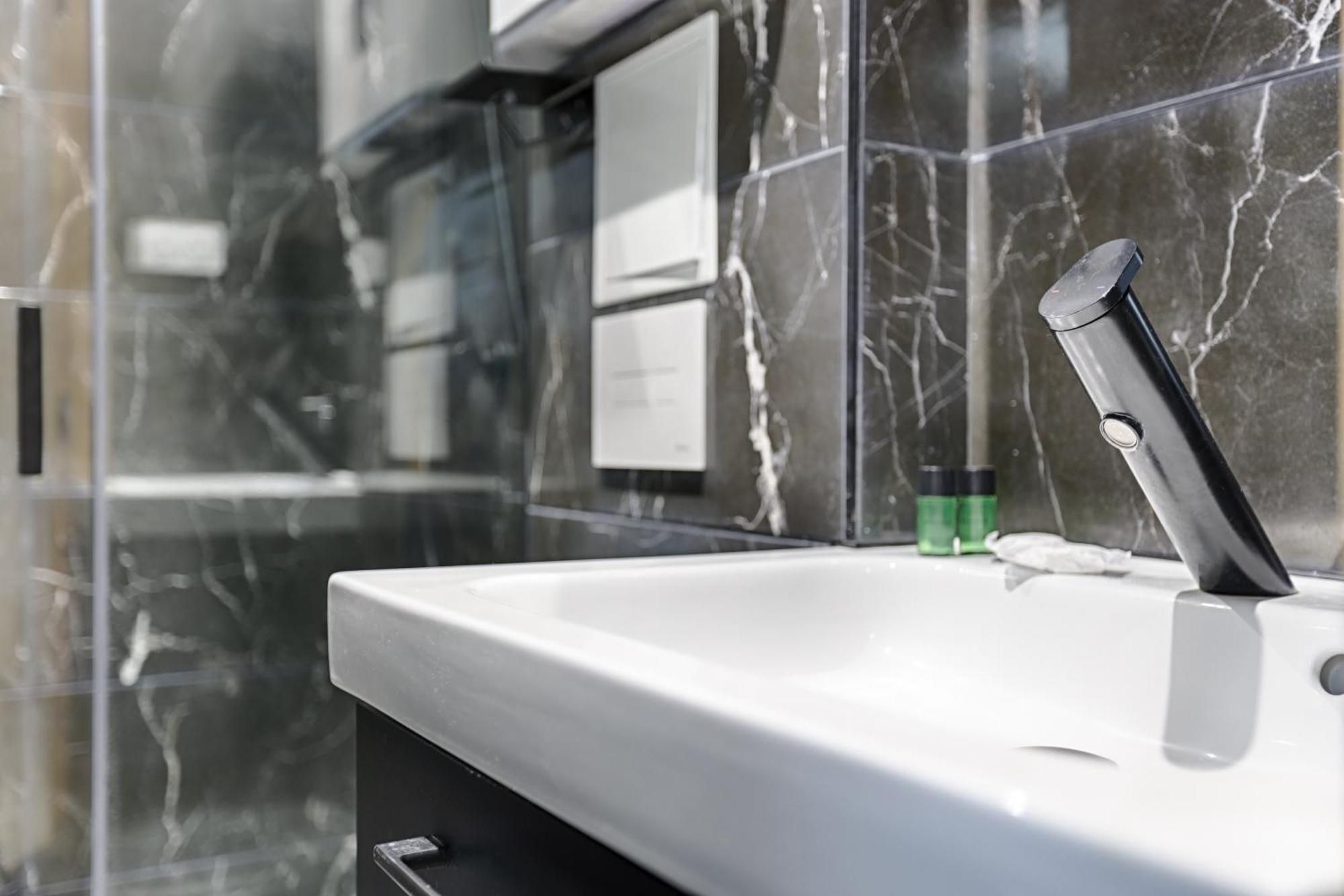 Mykeypers - Lovely Studio With Jacuzzi Paris Eksteriør bilde
